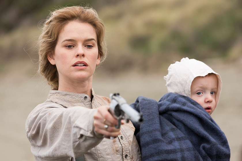 Alice Eve en Buscando Venganza