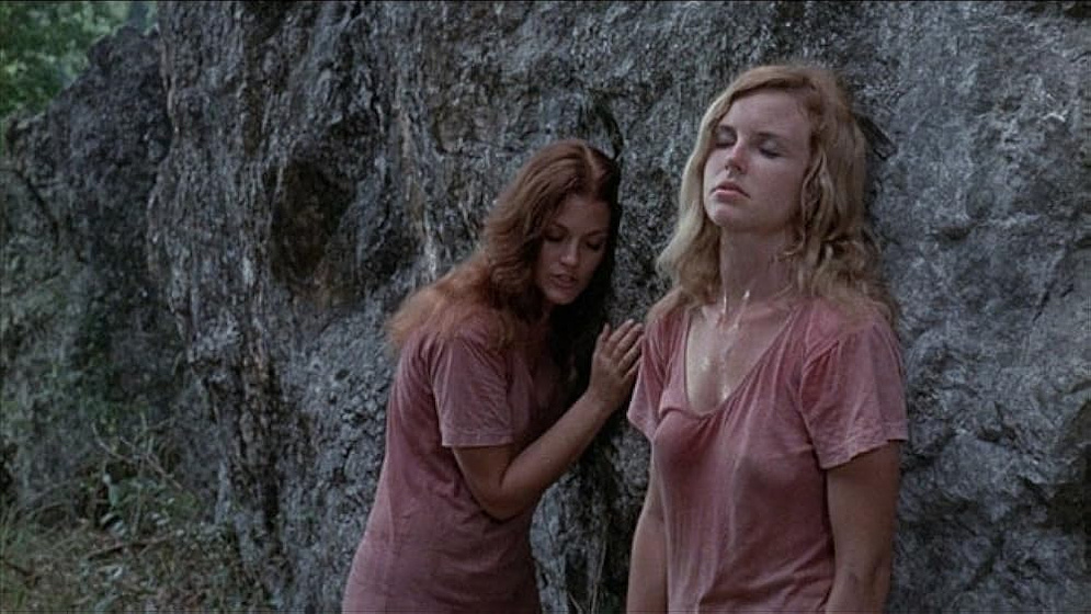 Roberta Collins y Judith Brown en women-in-cages