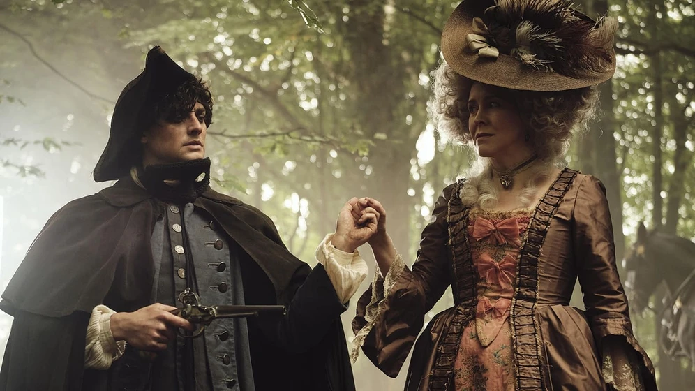 Alice Lowe y Aneurin Barnard en timestalker