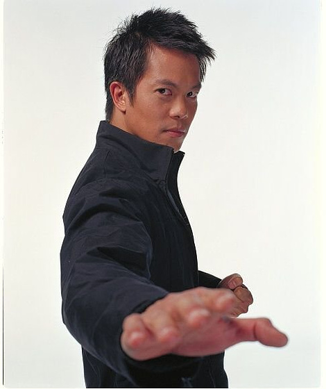 Byron Mann en Invencibles