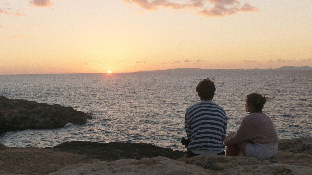 Imagen de Tomorrow Somewhere by the Sea