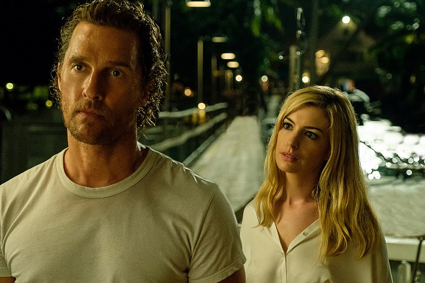 Matthew McConaughey y Anne Hathaway en Serenity