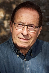 photo of person Peter James