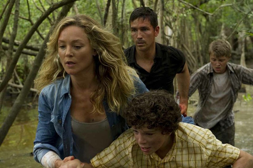 Jim Caviezel y Diora Baird en Transit