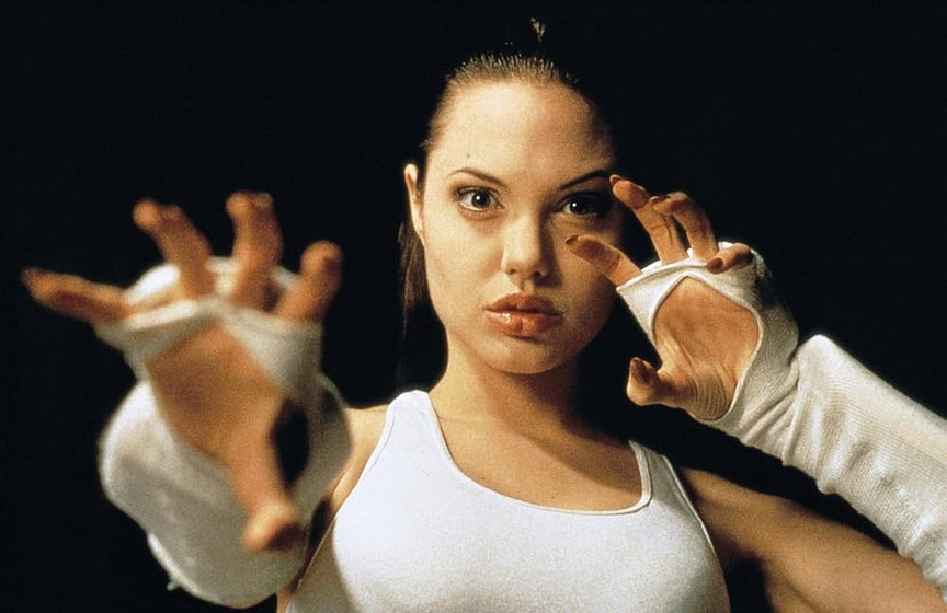 Angelina Jolie en cyborg-2-la-sombra-del-cristal