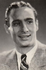 photo of person Alfredo Mayo