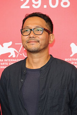 photo of person Phuttiphong Aroonpheng