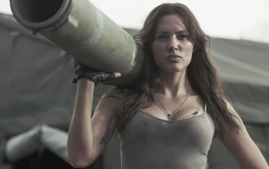 Eve Mauro en cyborg-x