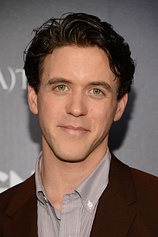 picture of actor Ashley Zukerman