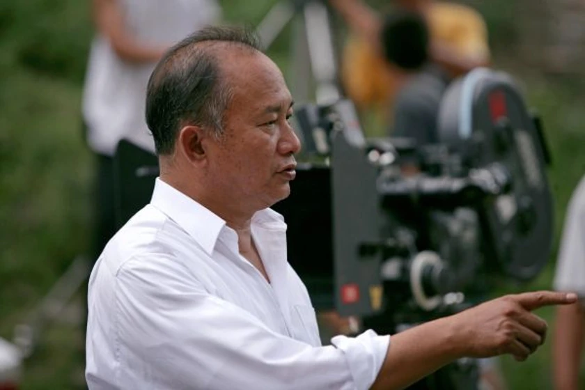 John Woo en acantilado-rojo