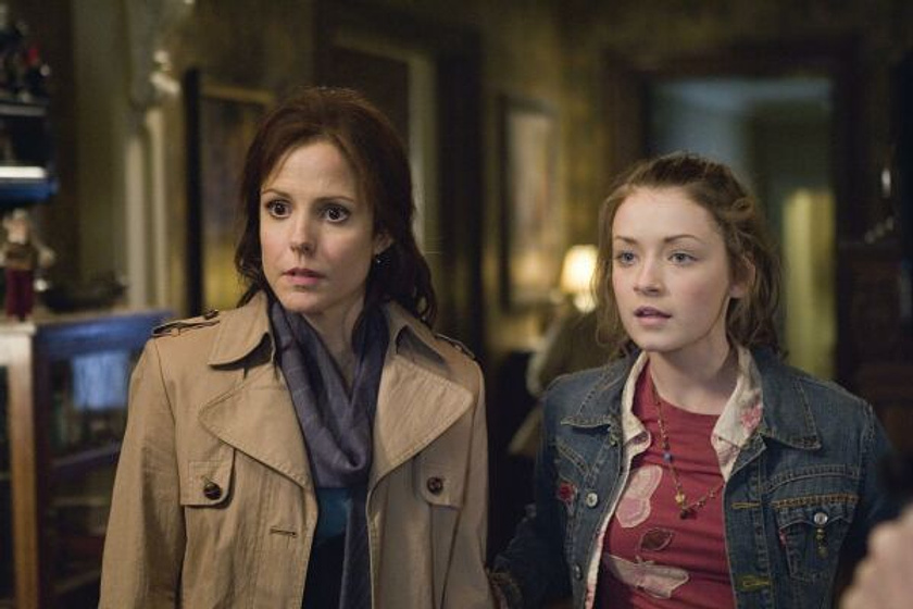 Mary-Louise Parker y Sarah Bolger en Las Crónicas de Spiderwick