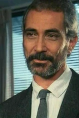 photo of person César Olmos