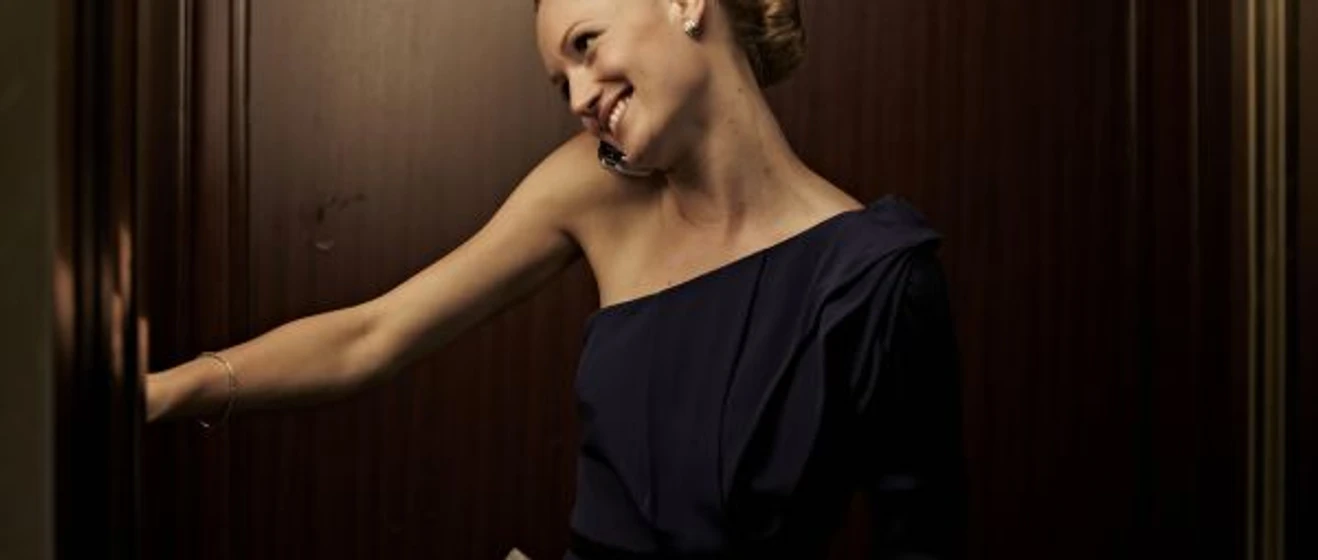 Kerry Bishé en grand-piano