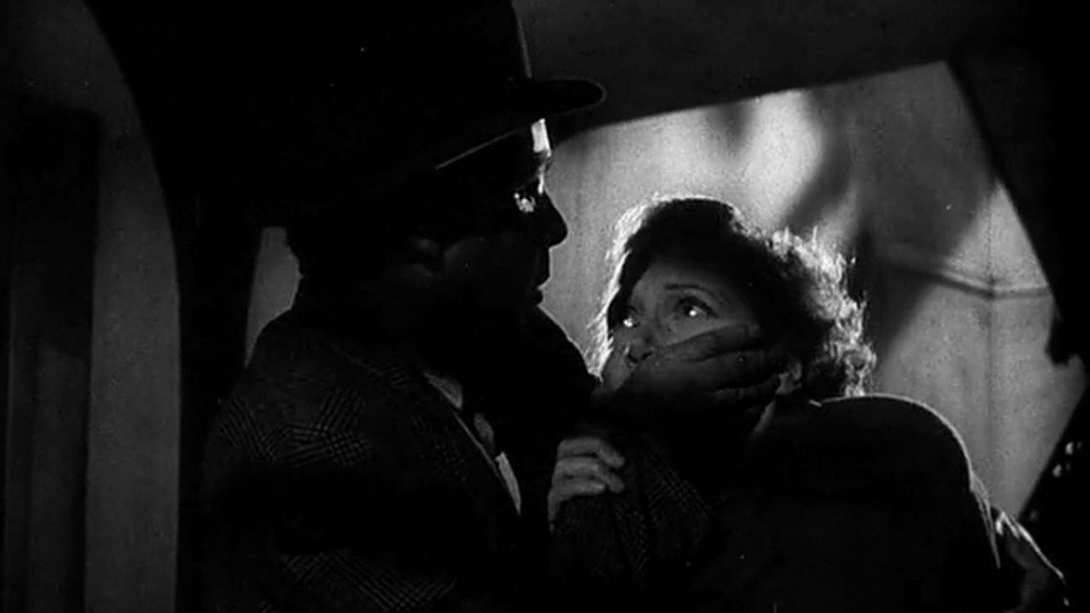 Joan Hopkins en Man on the Run