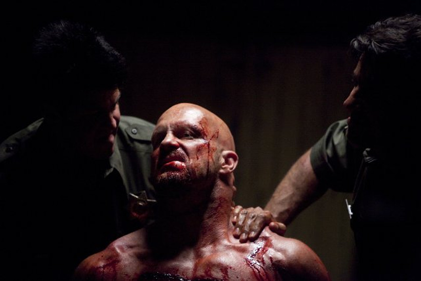 Steve Austin en The Stranger