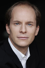picture of actor Guillaume Marquet