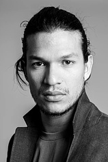 picture of actor Mauricio Paniagua