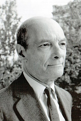 photo of person António Lopes Ribeiro