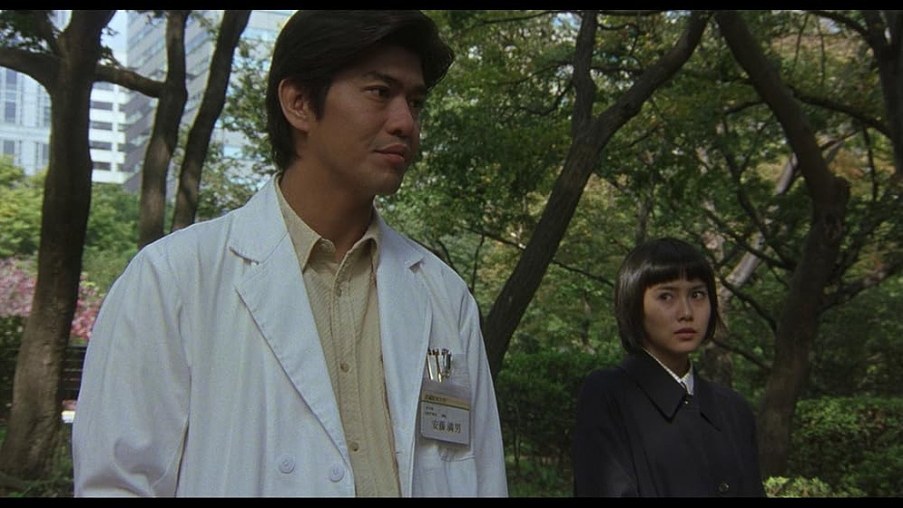 Miki Nakatani y Koichi Sato en Rasen (Ring: The Spiral)