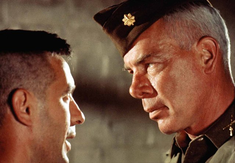 Lee Marvin y John Cassavetes en Doce del Patíbulo
