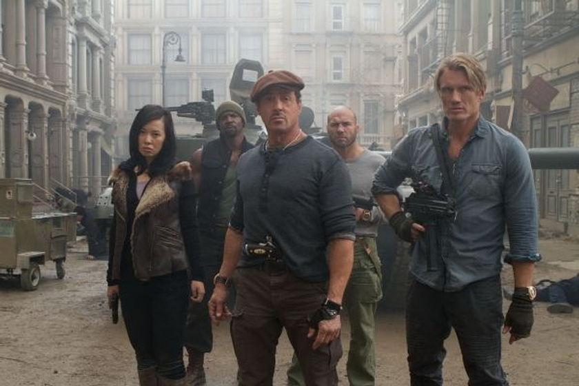 Sylvester Stallone, Dolph Lundgren, Terry Crews, Nan Yu y Randy Couture en Los Mercenarios 2