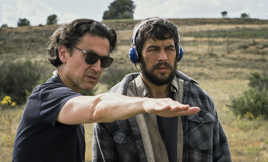 Mario Casas y Rodrigo Cortés en Escape (Rodaje)