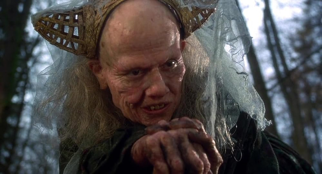 Sigourney Weaver en Blancanieves, Un Cuento de Terror (La Verdadera Historia)