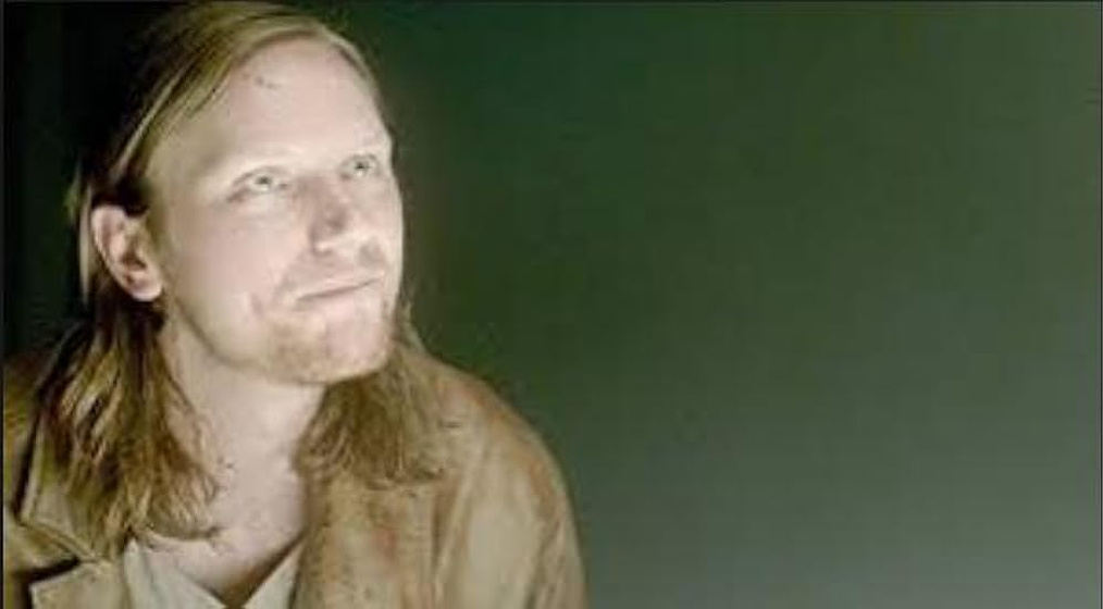 Joshua Mikel en last-shift