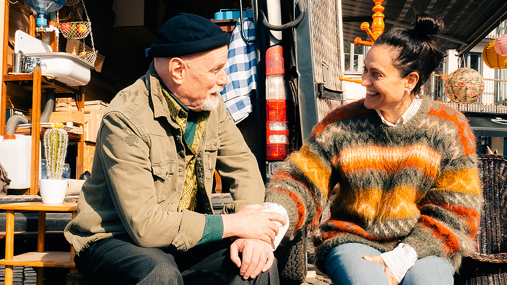 Brigitte Poupart y Dave Johns en Turtles