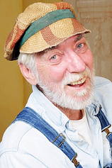 picture of actor Lowell Landes