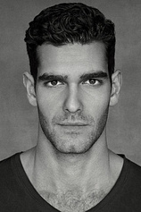 picture of actor Dino Kelly