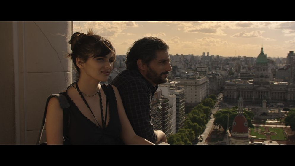 Sara Sálamo y Joaquín Furriel en Las Grietas de Jara