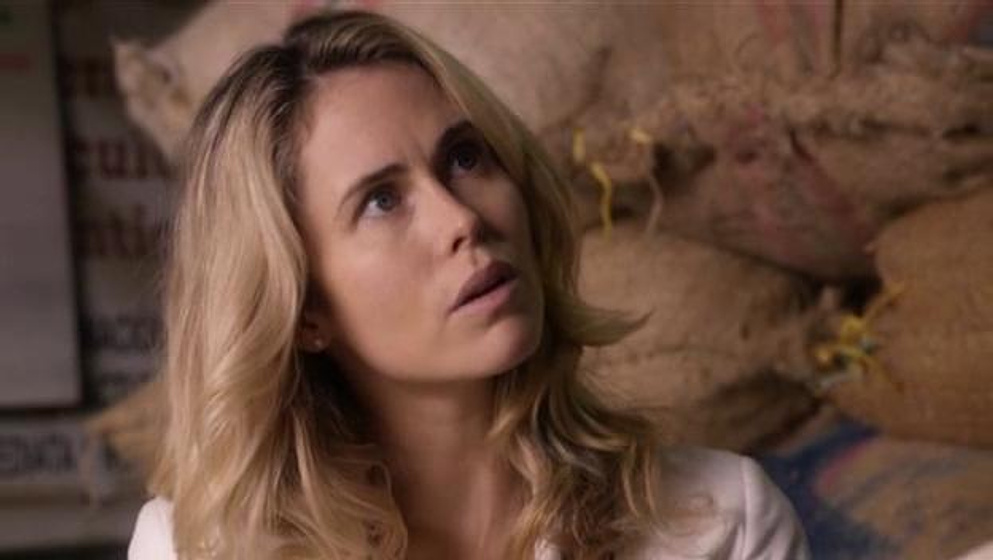 Anna Hutchison en el-hechizo-de-un-cafe