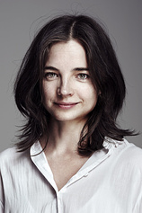 picture of actor Louise Peterhoff