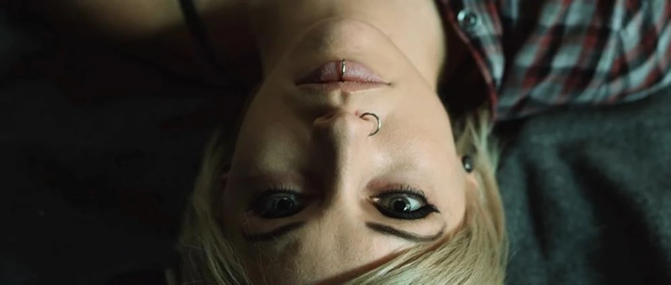 Katie Cassidy en the-scribbler
