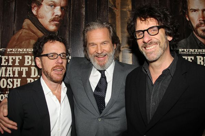 Joel Coen, Ethan Coen y Jeff Bridges en Valor de Ley (Premiere en New York. Diciembre 2010)