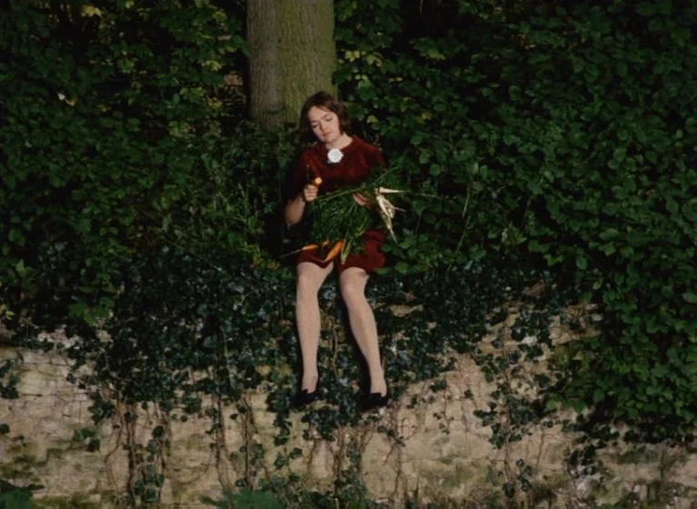 Jitka Novákova en fruit-of-paradise