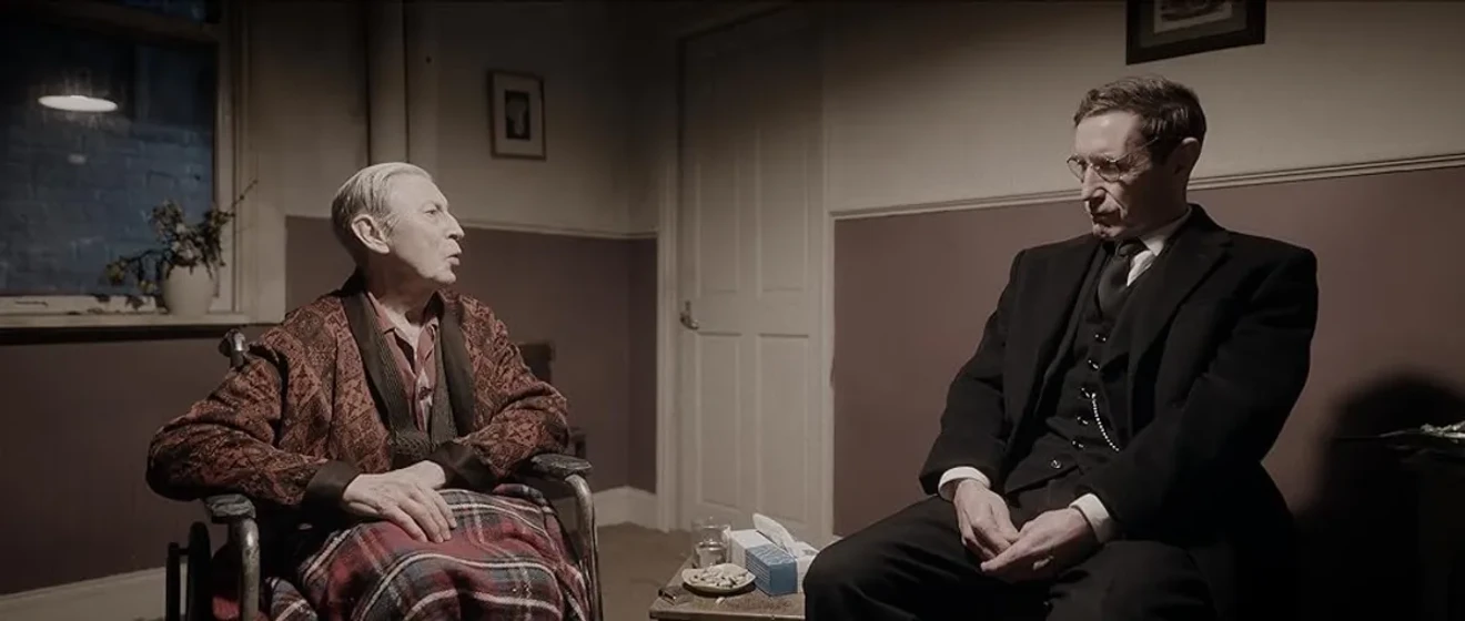 Paul McGann y Murray Melvin en the-undertaker