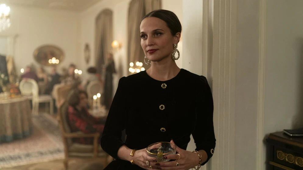 Alicia Vikander en el-mago-del-kremlin