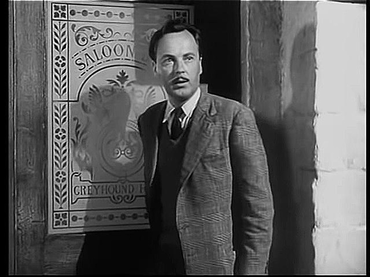 Derek Farr en Man on the Run