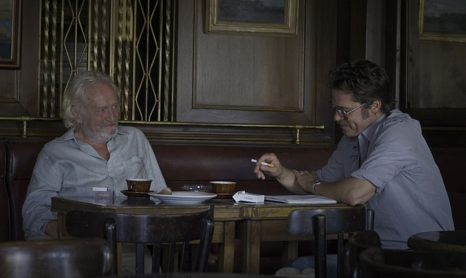 Brad Pitt y Niels Arestrup en Frente al Mar