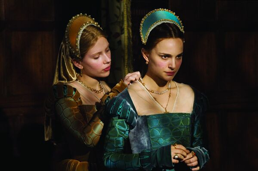 Scarlett Johansson y Natalie Portman en Las Hermanas Bolena