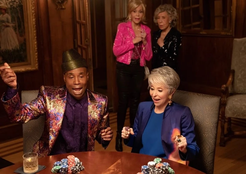 Rita Moreno, Jane Fonda, Lily Tomlin y Billy Porter en locas-por-brady