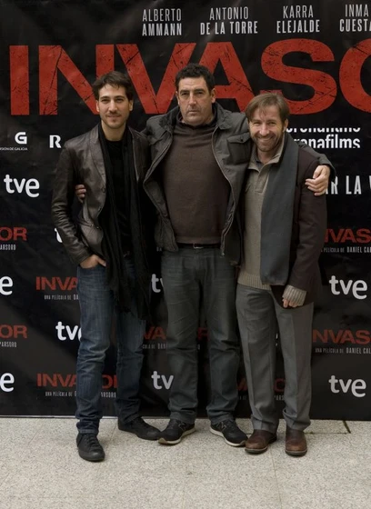Daniel Calparsoro, Antonio de la Torre y Alberto Ammann en invasor