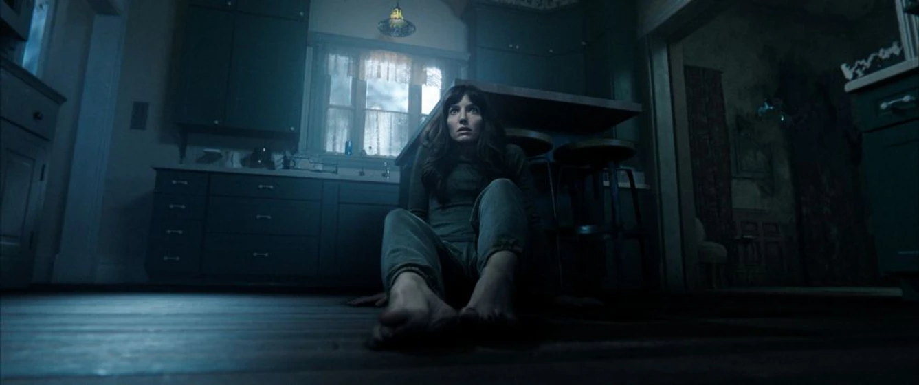 Annabelle Wallis en maligno-2021