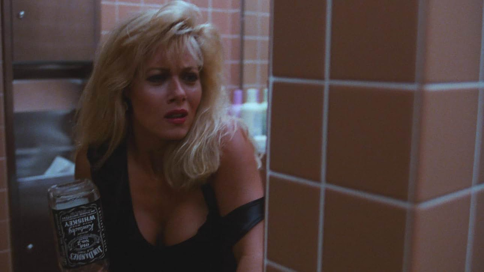Barbara Niven en Psycho Cop Returns