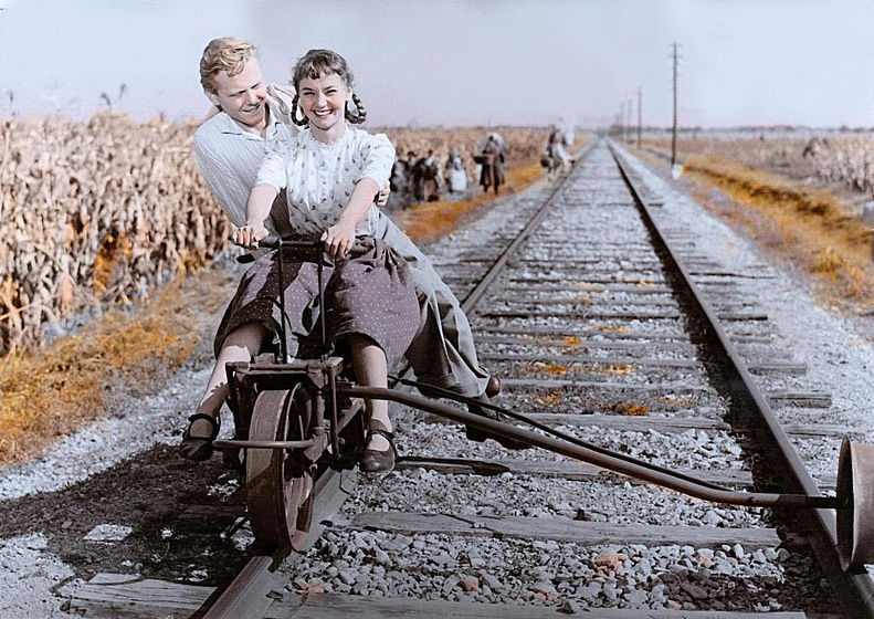 Liselotte Pulver y Gunnar Möller en i-often-think-of-piroschka