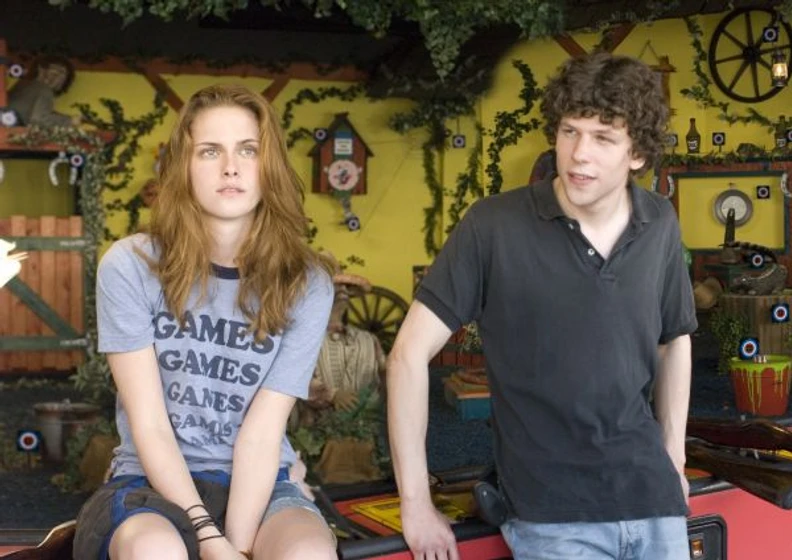 Kristen Stewart y Jesse Eisenberg en adventureland