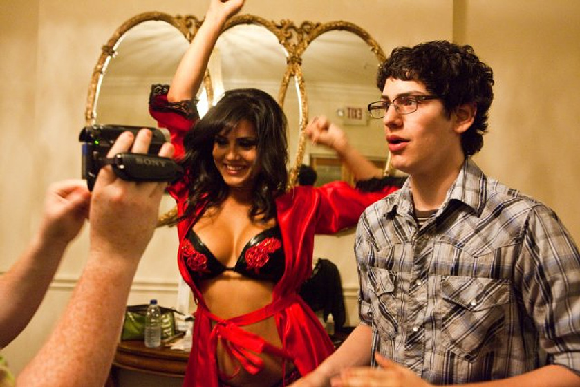 Matt Bennett en Entérate: Soy Virgen
