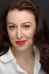 picture of actor Leah Roberts